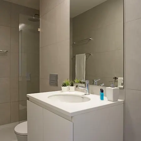 Porto View By Patio 25 *