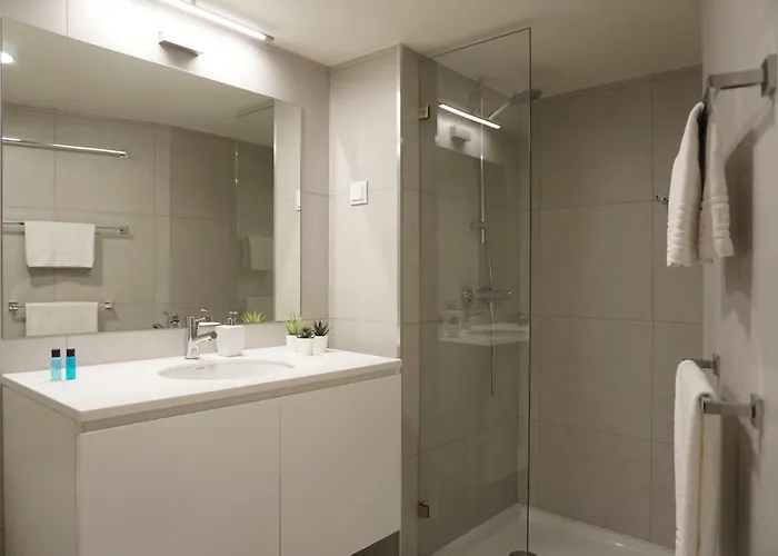 아파트 포르투 뷰 바이 파티오 25 *