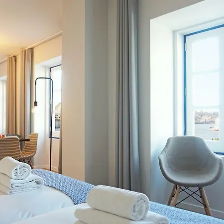 Porto View By Patio 25