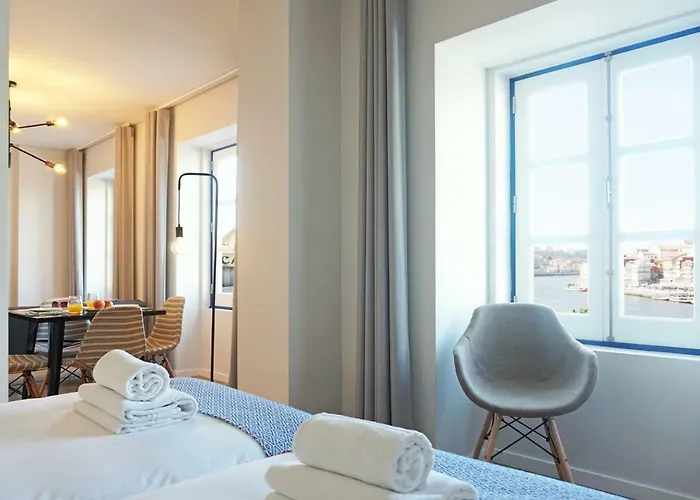 Porto View By Patio 25