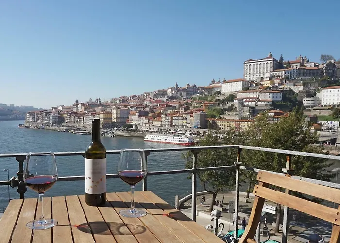 Porto View By Patio 25 *