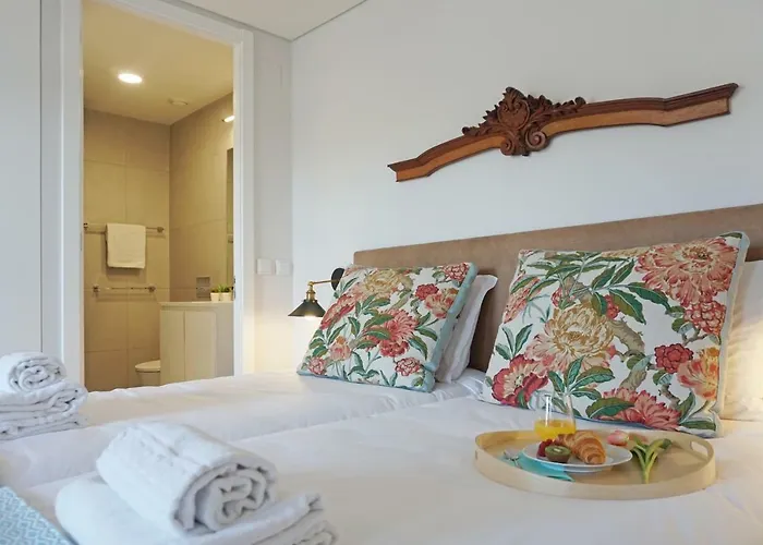 Porto View By Patio 25 *